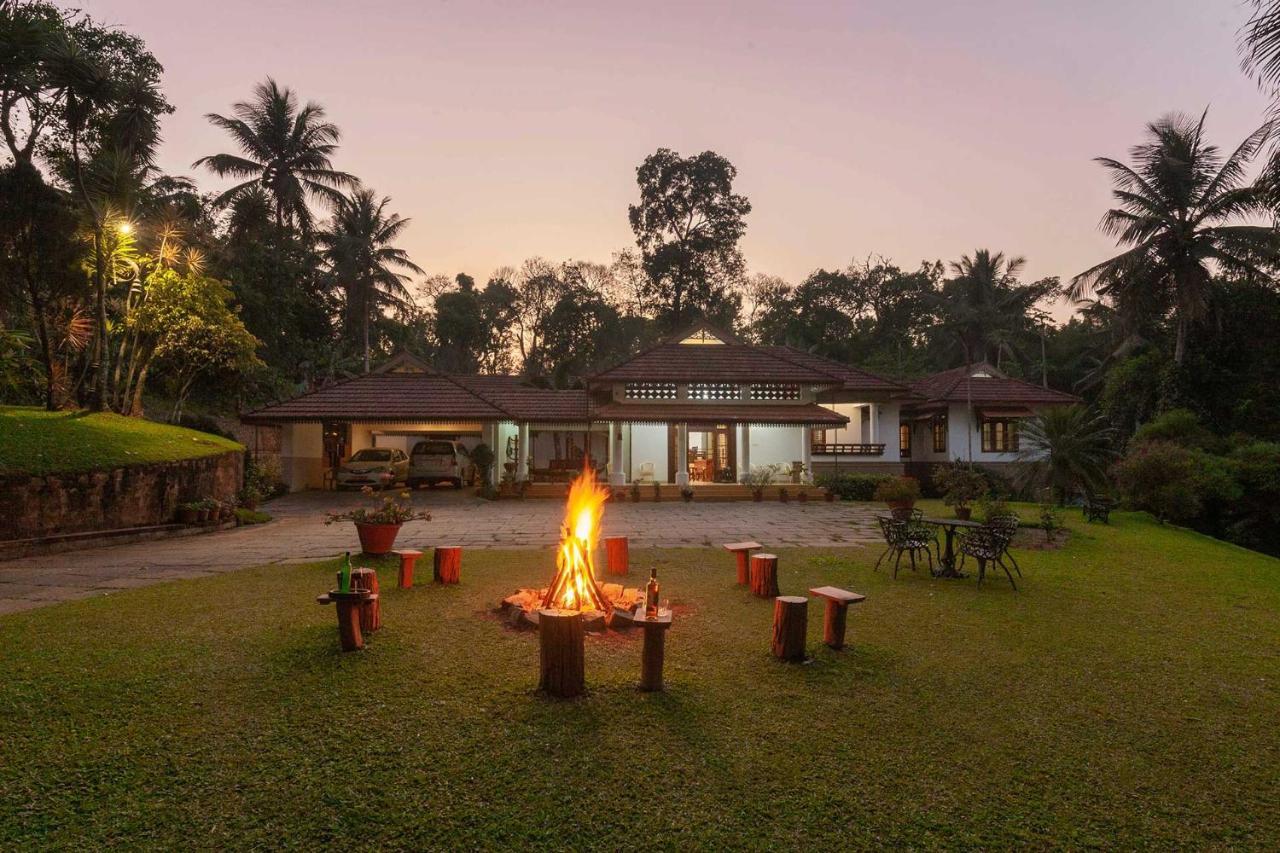 Crystal Homestay By Veo - Part Of Stayvista Madikeri Exterior foto