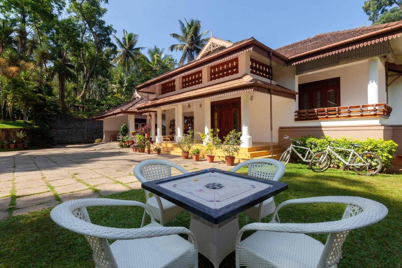 Crystal Homestay By Veo - Part Of Stayvista Madikeri Exterior foto