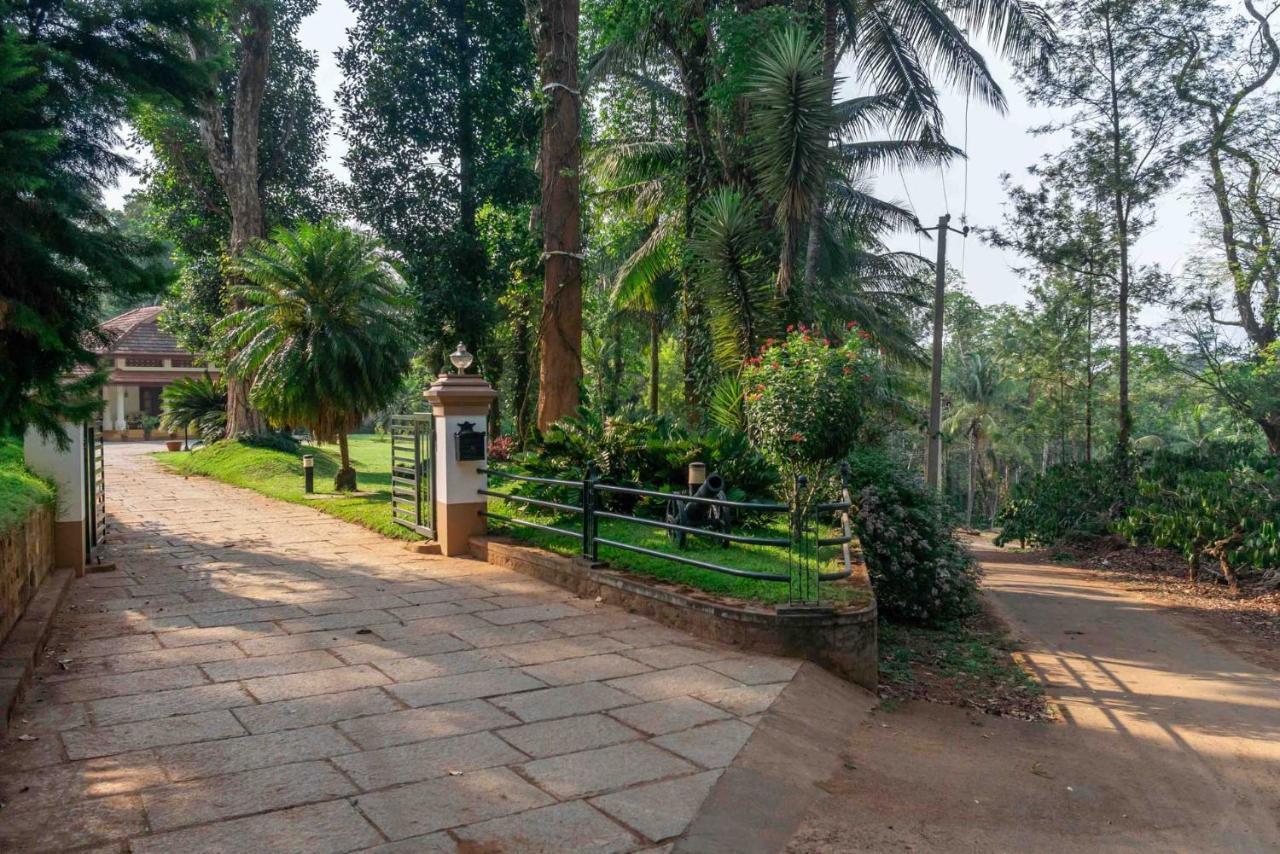 Crystal Homestay By Veo - Part Of Stayvista Madikeri Exterior foto