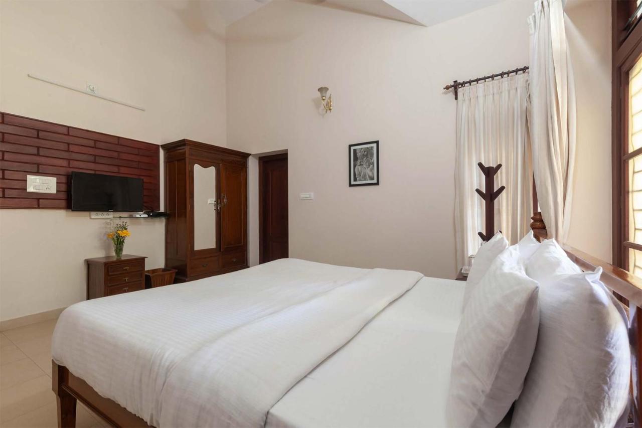Crystal Homestay By Veo - Part Of Stayvista Madikeri Exterior foto
